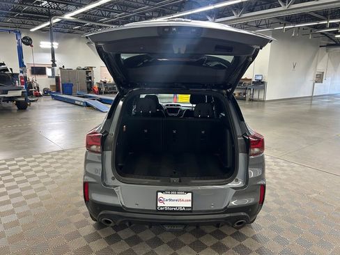Used 2021 Chevrolet TrailBlazer RS w/ Sun and Liftgate Package FWD image 11