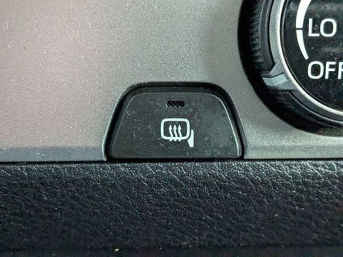 Used 2016 Toyota Tacoma SR5 image 27