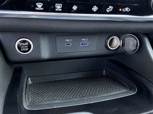 Certified 2023 Nissan Rogue SV image 18