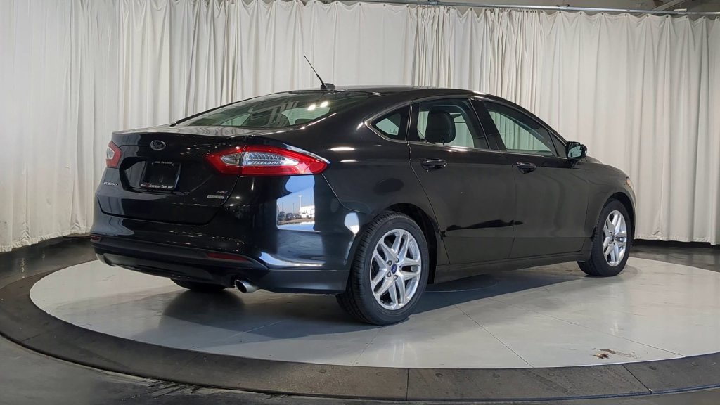 Used 2013 Ford Fusion SE FWD image 10