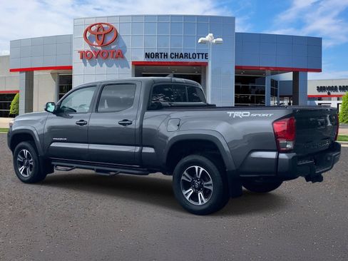Used 2016 Toyota Tacoma TRD Sport w/ Towing Package RWD image 4