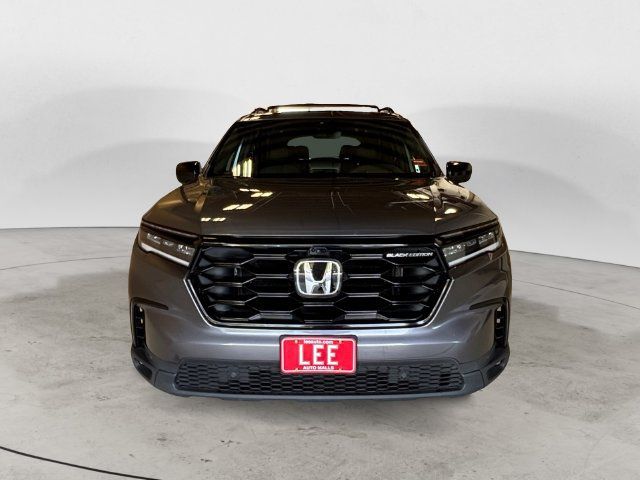 Used 2025 Honda Pilot Black Edition image 9