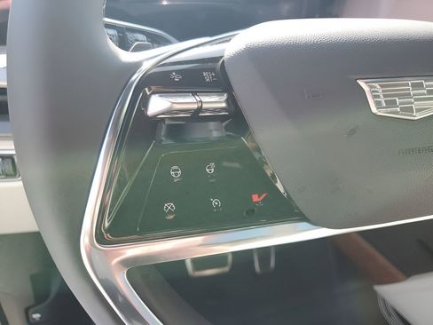 New 2026 Cadillac Vistiq Sport image 33