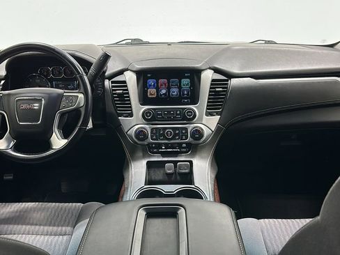 Used 2020 GMC Yukon XL SLE w/ SLE Value Package AWD/4WD image 10