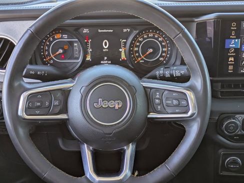 Used 2024 Jeep Wrangler Sahara image 18