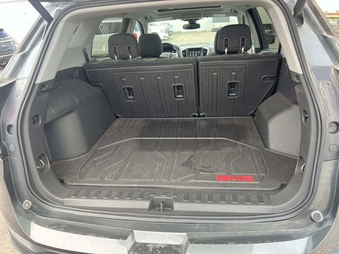 Used 2020 GMC Terrain SLE w/ Driver Convenience Package image 13