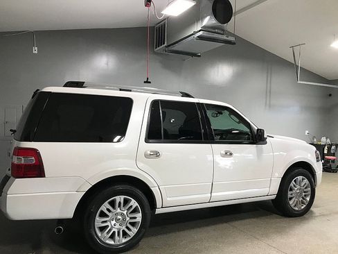 Used 2014 Ford Expedition Limited w/ Equipment Group 301A RWD image 3
