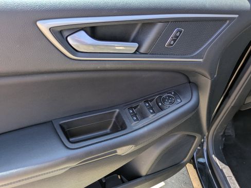 Used 2023 Ford Edge SEL image 9