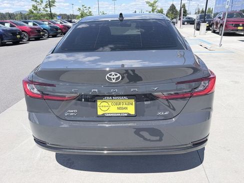 Used 2025 Toyota Camry XLE AWD/4WD image 8