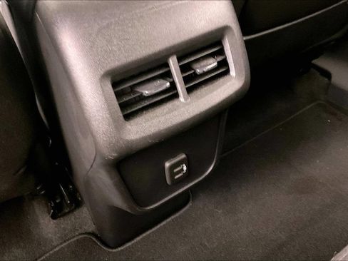 Used 2024 GMC Terrain SLE FWD image 7