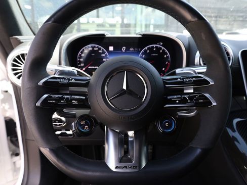 Used 2022 Mercedes-Benz SL 63 AMG 4MATIC image 29