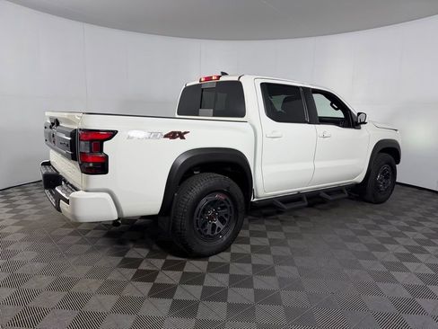Used 2025 Nissan Frontier PRO-4X AWD/4WD image 8