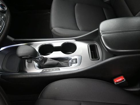 Used 2025 Chevrolet Malibu LT FWD image 19