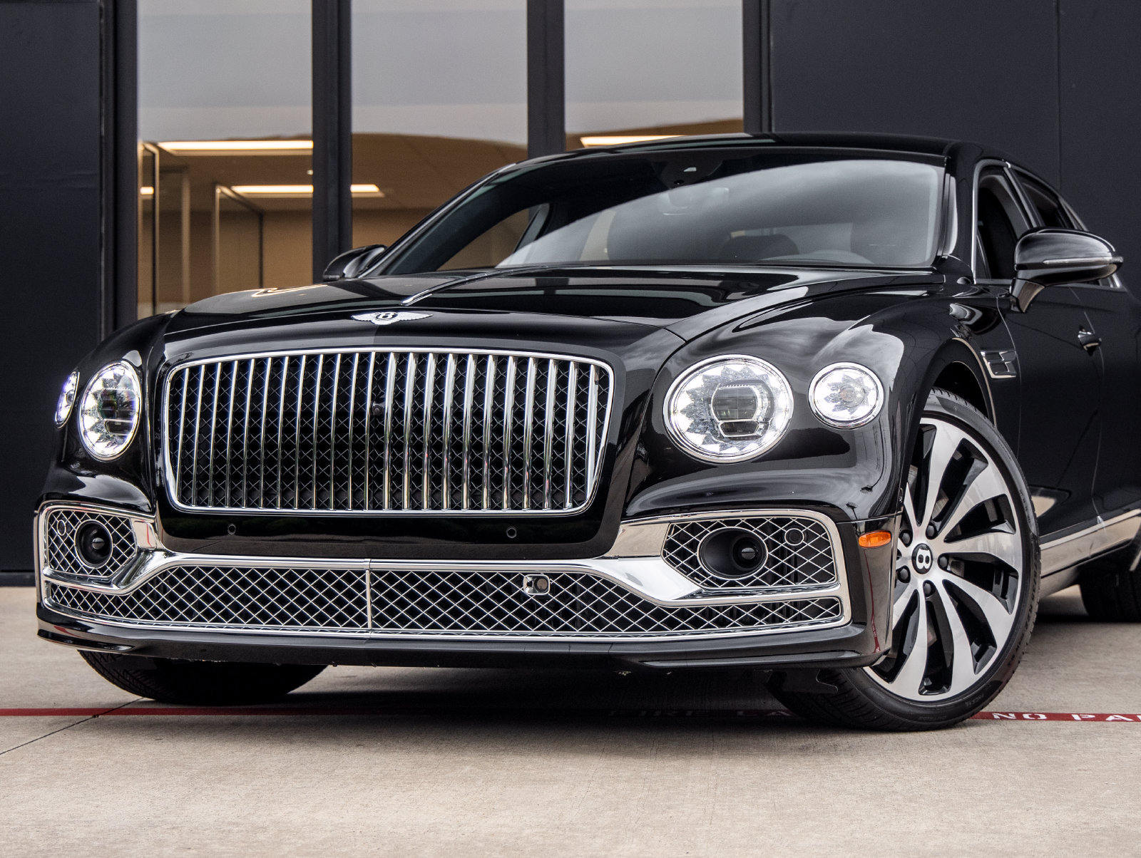 Used 2023 Bentley Flying Spur Azure AWD/4WD image 3