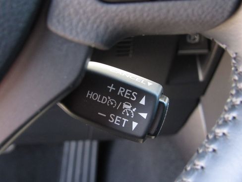 Used 2025 Lexus IS 300 F Sport RWD image 25