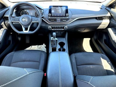 Used 2025 Nissan Altima 2.5 SV image 28