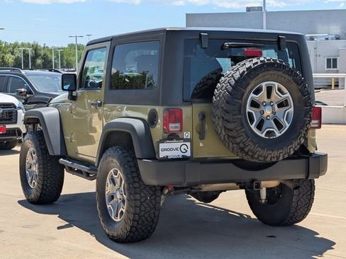 Used 2013 Jeep Wrangler Rubicon w/ Connectivity Group AWD/4WD image 6