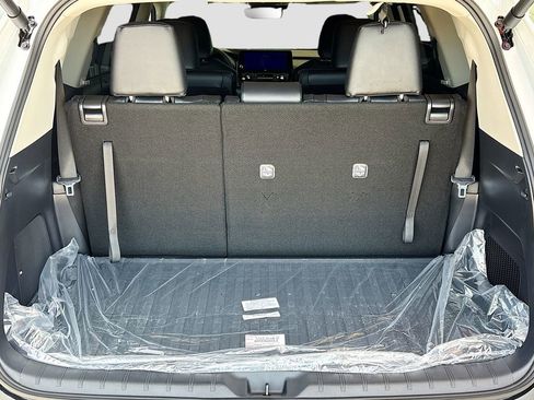 New 2026 Toyota Grand Highlander FWD image 28