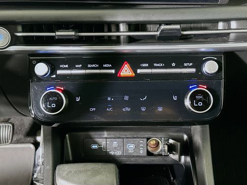 Used 2025 Hyundai Santa Cruz SEL image 23