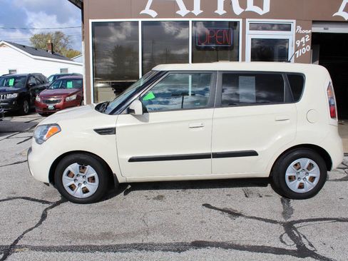 Used 2010 Kia Soul ! image 5