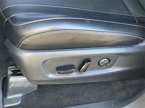 Certified 2025 INFINITI QX60 Luxe image 22