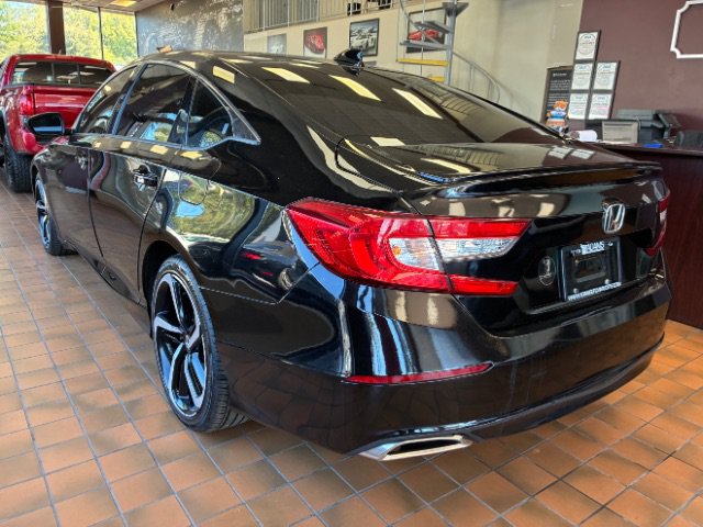 Used 2022 Honda Accord Sport image 5