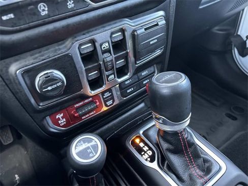 Used 2023 Jeep Gladiator Rubicon w/ LED Lighting Group image 32