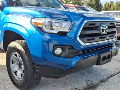 Used 2016 Toyota Tacoma SR5 image 6