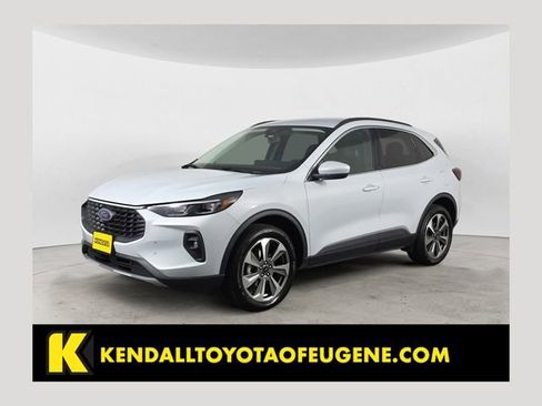 Used 2025 Ford Escape Platinum AWD/4WD image 1