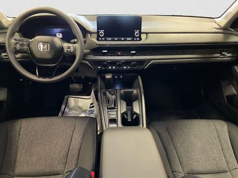 Used 2025 Honda Accord SE image 11