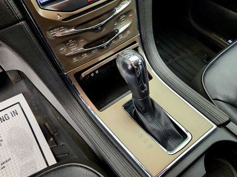 Used 2013 Lincoln MKX AWD image 17