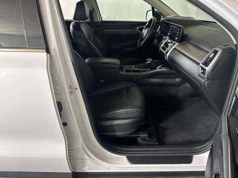 Used 2021 Kia Sorento EX FWD image 13