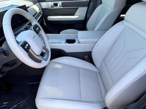 Used 2025 Hyundai Santa Fe SEL AWD/4WD image 18