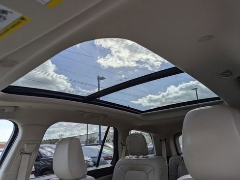Used 2021 Lincoln Aviator Reserve w/ Equipment Group 201A AWD/4WD image 23