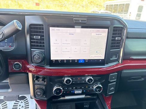 Used 2025 Ford F250 Lariat w/ Lariat Ultimate Package AWD/4WD image 18