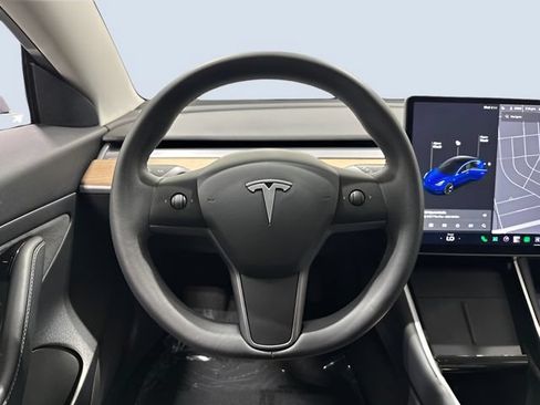 Used 2020 Tesla Model 3 Standard Range Plus RWD image 15