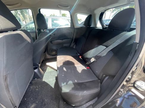 Used 2016 Nissan Versa SV image 3