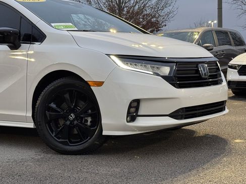 Certified 2024 Honda Odyssey Sport image 2