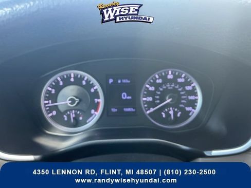 Used 2020 Hyundai Santa Fe SE AWD/4WD image 19