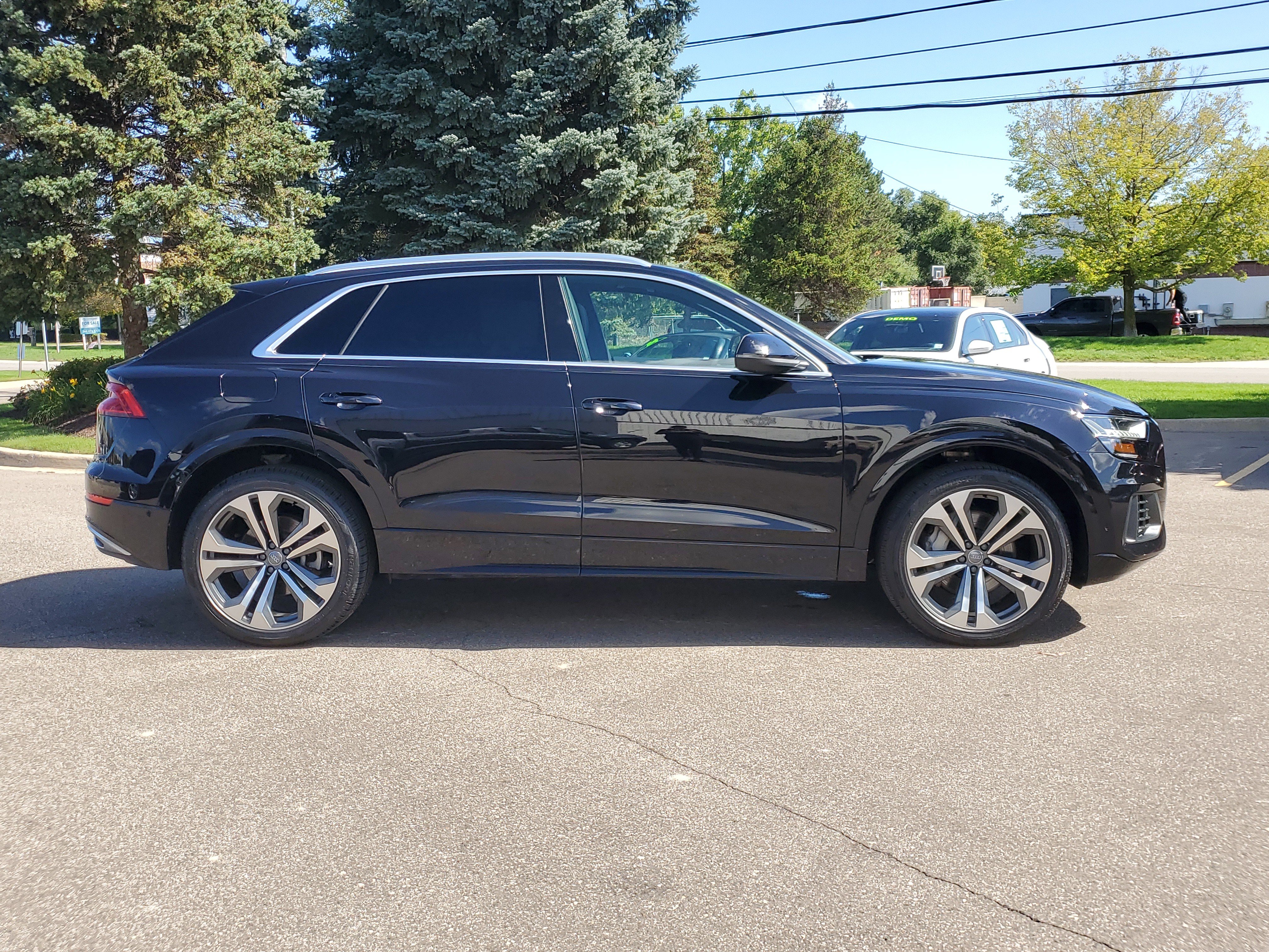 Used 2019 Audi Q8 Prestige w/ Towing Package AWD/4WD image 6