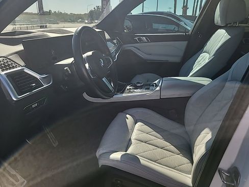 Certified 2023 BMW X7 xDrive40i w/ Executive Package image 6