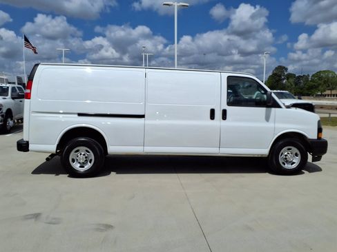 Used 2023 Chevrolet Express 2500 Extended w/ Driver Convenience Package RWD image 5