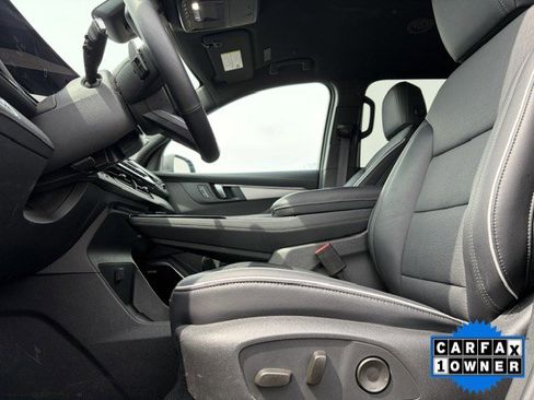 Used 2025 Buick Enclave Preferred image 4