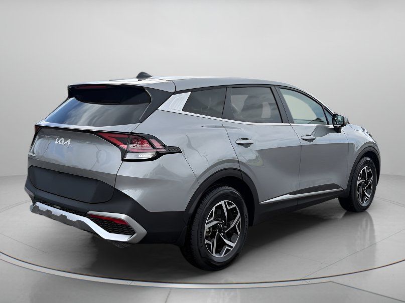 Used 2023 Kia Sportage LX FWD image 3