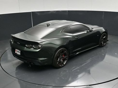 Used 2020 Chevrolet Camaro SS RWD image 44