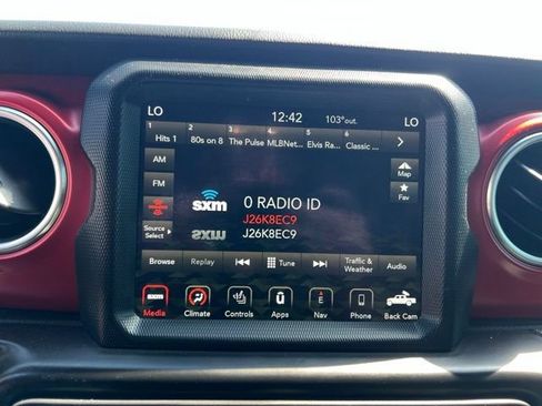 Used 2022 Jeep Gladiator Rubicon w/ Cold Weather Group AWD/4WD image 18