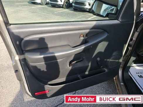 Used 2000 Chevrolet Silverado 1500 4x4 Regular Cab w/ Exterior Appearance Pkg image 31