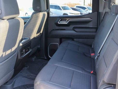 Used 2022 Chevrolet Silverado 1500 RST w/ Z71 Off-Road Package AWD/4WD image 7