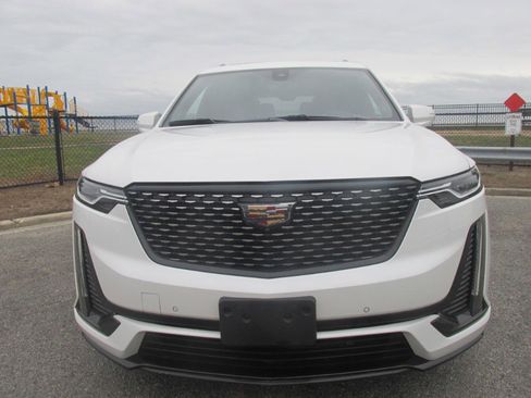 Used 2023 Cadillac XT6 Premium Luxury w/ Technology Package image 35