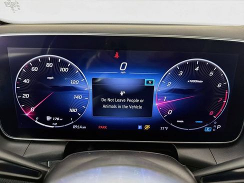 Used 2023 Mercedes-Benz GLC 300 4MATIC w/ Exclusive Trim Package image 17
